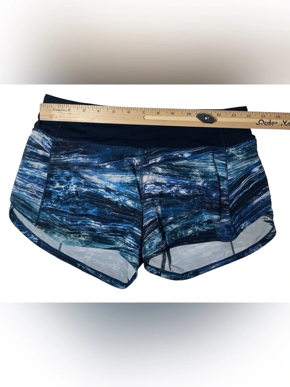 Lululemon Speed Up Shorts Size 4 Lined 2.5 BLUEWATER - Picture 7 of 9